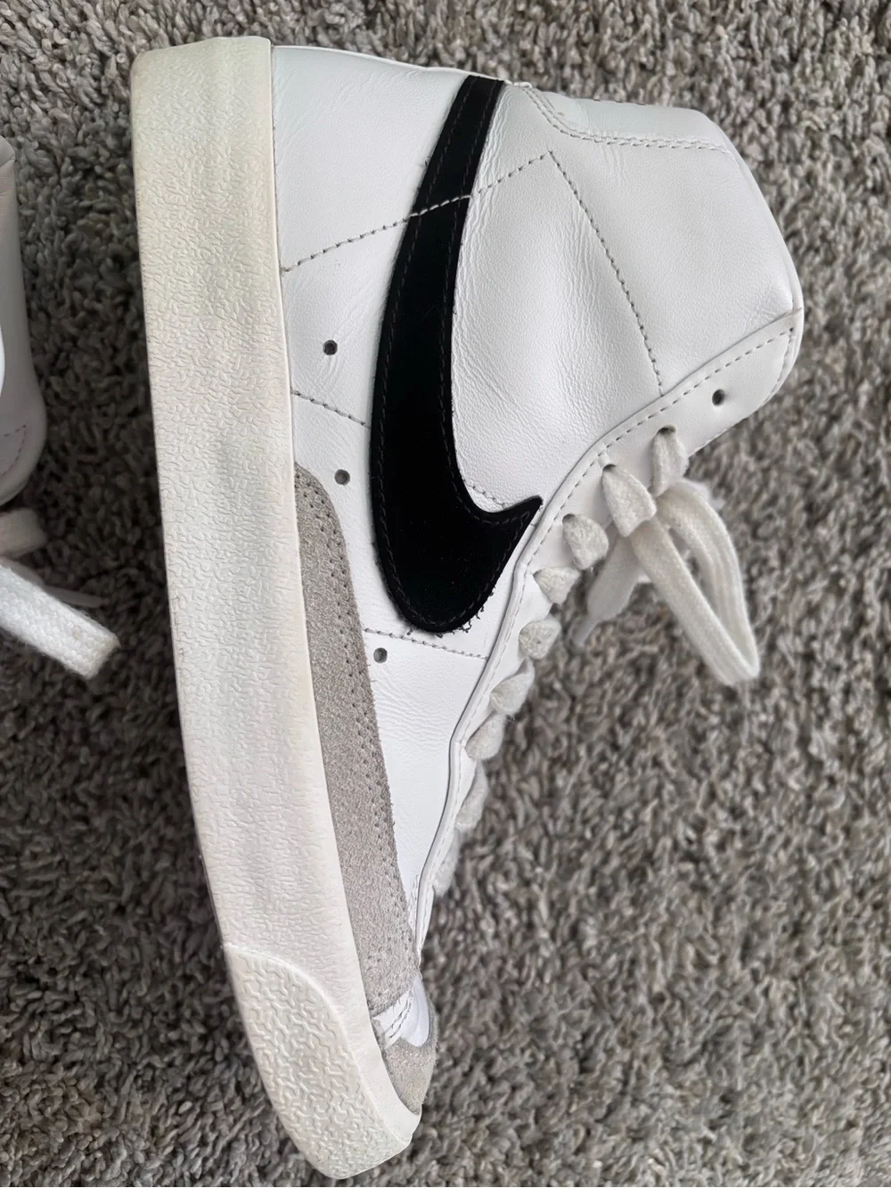 Nike Mid ‘77 White/Black High-Top Sneakers Athleisure Womens Size 7